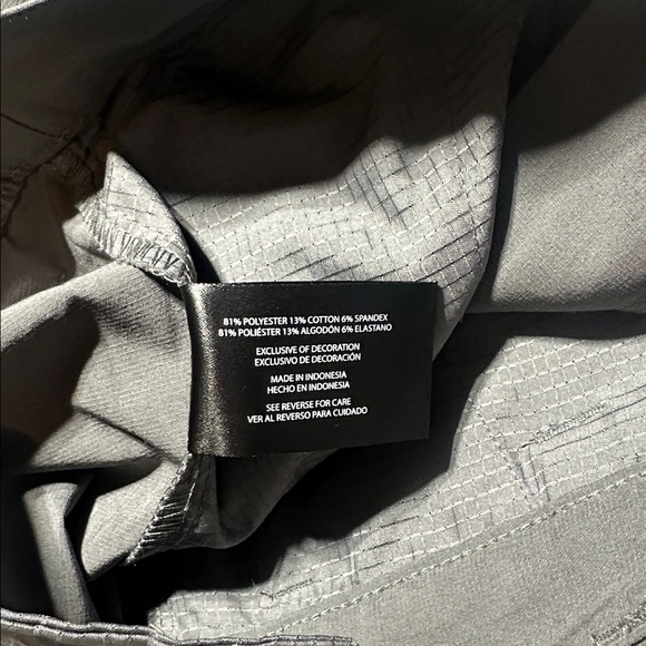 NWT Banana Republic Gray comfort flat front Shortsw pockets & zipper lightweight - Picture 8 of 8